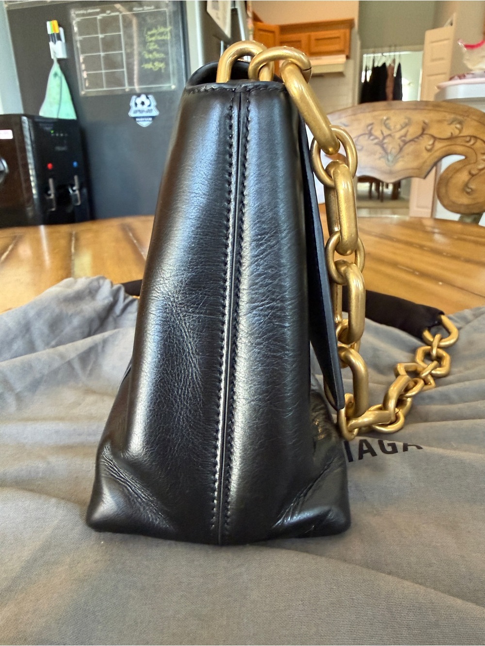BALENCIAGA DOWNTOWN CHAIN SHOULDER BAG – BLACK - Picture 5 of 8